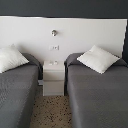 Hostal Can Joanet 坎布里尔斯 外观 照片