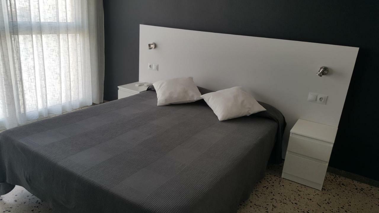 Hostal Can Joanet 坎布里尔斯 外观 照片