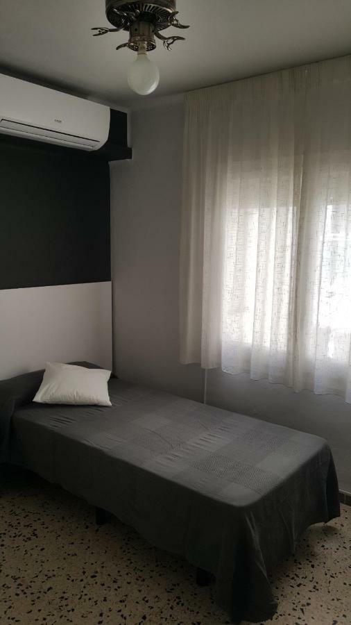 Hostal Can Joanet 坎布里尔斯 外观 照片