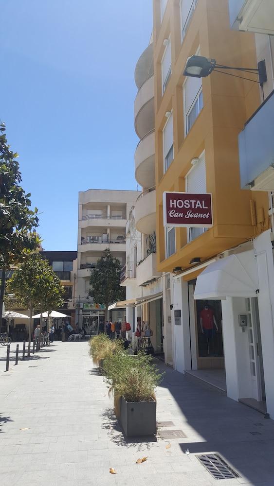 Hostal Can Joanet 坎布里尔斯 外观 照片