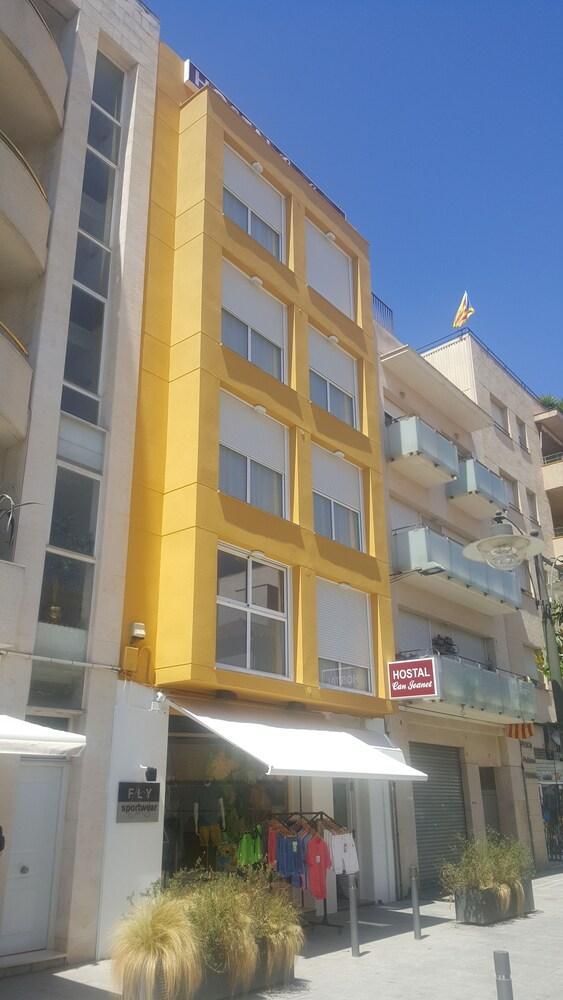 Hostal Can Joanet 坎布里尔斯 外观 照片