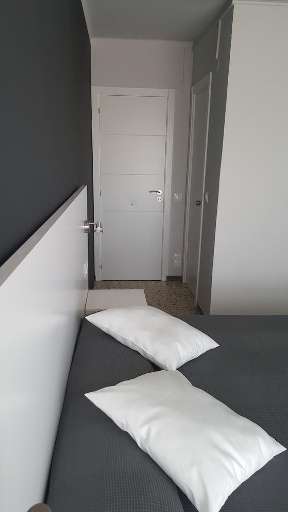 Hostal Can Joanet 坎布里尔斯 外观 照片